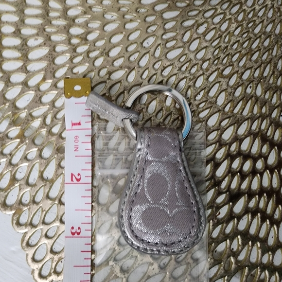 Coach keychain Silver - Picture 8 of 9